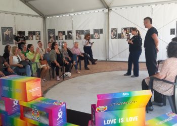 La Carpa de Lectura de Maspalomas Pride ofrece actividades que proponen una mirada inclusiva hacia la Diversidad