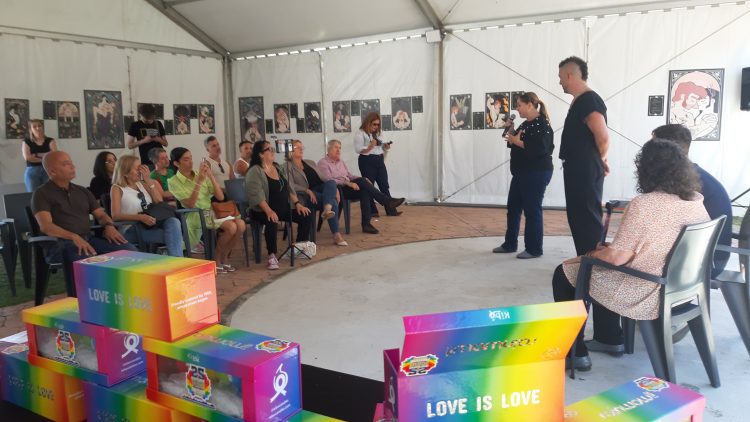 La Carpa de Lectura de Maspalomas Pride ofrece actividades que proponen una mirada inclusiva hacia la Diversidad