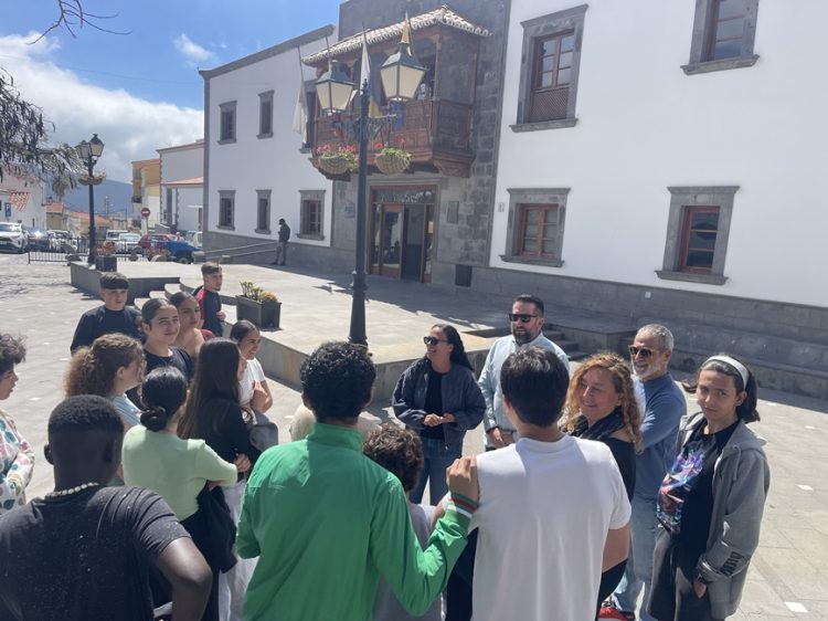 Los estudiantes del CEO Tunte auditan su huella de carbono