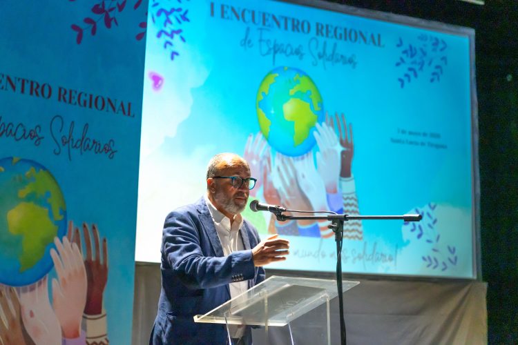 Estudiantes de veintiún centros educativos de Canarias participan en el I Encuentro de Espacios Solidarios en el IES Doctoral
