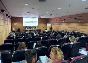 Más de un centenar de profesionales participan en las primeras jornadas sobre el abordaje de la fragilidad en Atención Primaria