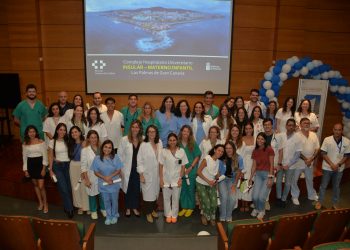 El Insular-Materno Infantil homenajea a los especialistas que han finalizado su período formativo