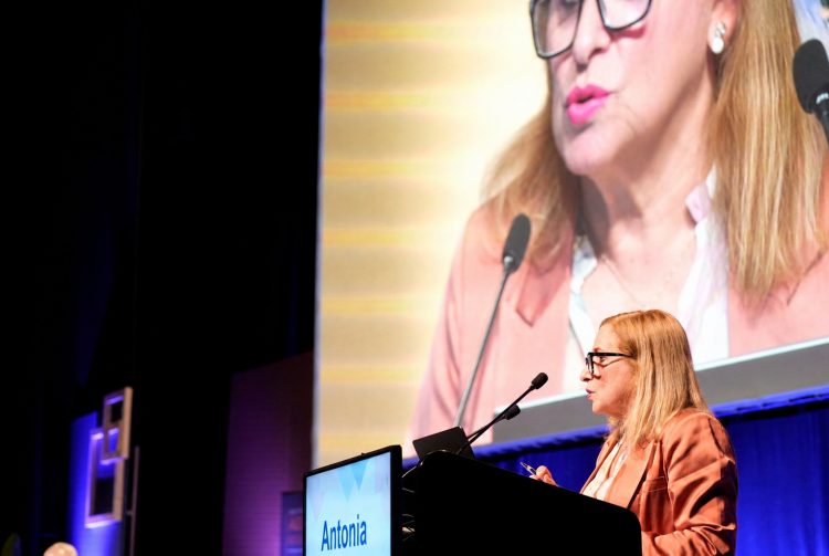 Sanidad pone en valor la teledermatología y la detección precoz del cáncer de piel en Canarias en el Congreso Nacional de Dermatología
