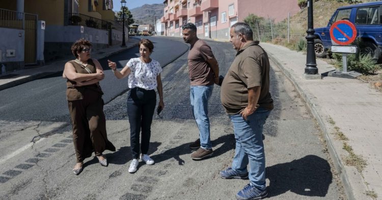 Mogán asfalta varias calles del casco histórico con una inversión de 553.000 euros