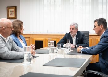 Fernando Clavijo y las autoridades portuarias canarias cierran filas para exigir en Europa la exención de las tasas ETS del archipiélago