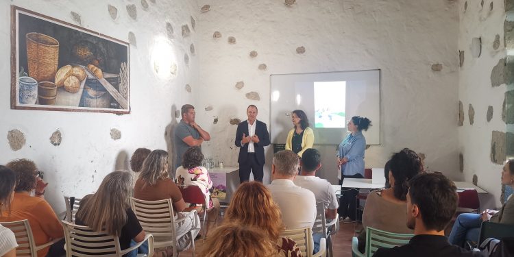 Fademur elige Agüimes para visibilizar el papel de la mujer en el sector primario