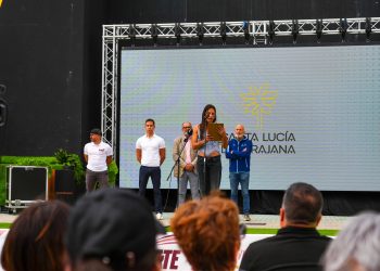 Omaira Perdomo y David Meca inauguran la Feria del Deporte con Orgullo en la Avenida de Canarias 