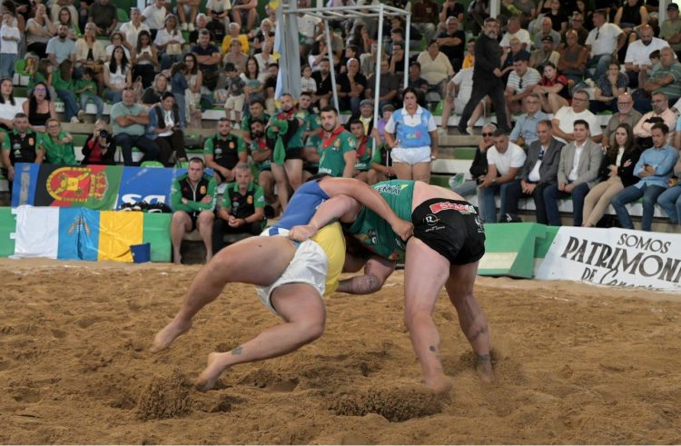 La Luchada Institucional por el Día de Canarias pone el broche a la III Semana Canaria de Juegos y Deportes Tradicionales