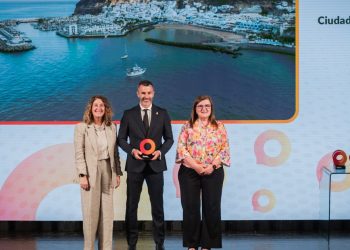 Mogán recibe la distinción ‘Ciudad de la Ciencia y la Innovación’ del MICIU