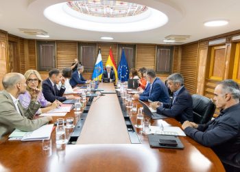 El Gobierno de Canarias prorroga las ayudas a combustible como consecuencia de la crisis de Oriente Medio