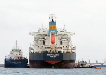 La Autoridad Portuaria estudia los motivos del ligero descenso en el suministro de combustible en lo que va de año