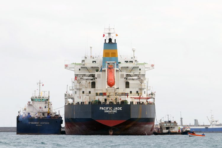 La Autoridad Portuaria estudia los motivos del ligero descenso en el suministro de combustible en lo que va de año