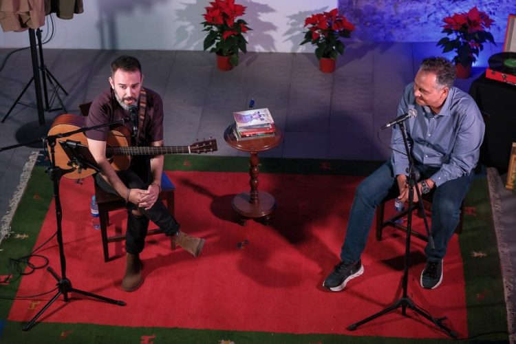 Ari Jiménez y Santiago Gil proponen una velada de música y poesía en Arinaga
