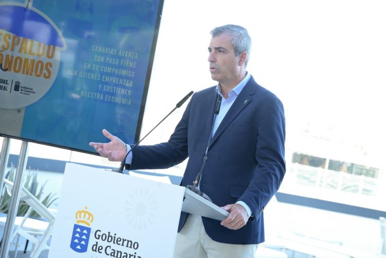 El Gobierno lanza las ayudas para los autónomos canarios que sufran baja por incapacidad temporal