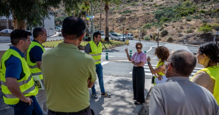 Obras Públicas y Ayuntamiento de Mogán coordinan el inicio de la nueva rotonda de la GC 200 de acceso al casco histórico