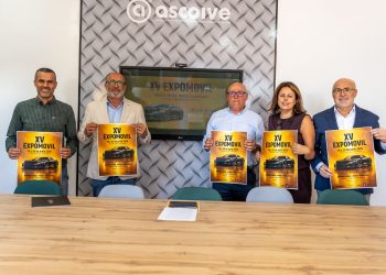 La Avenida de Canarias acoge este viernes y sábado la celebración de la Feria de coches, caravanas y bicicletas Expomóvil