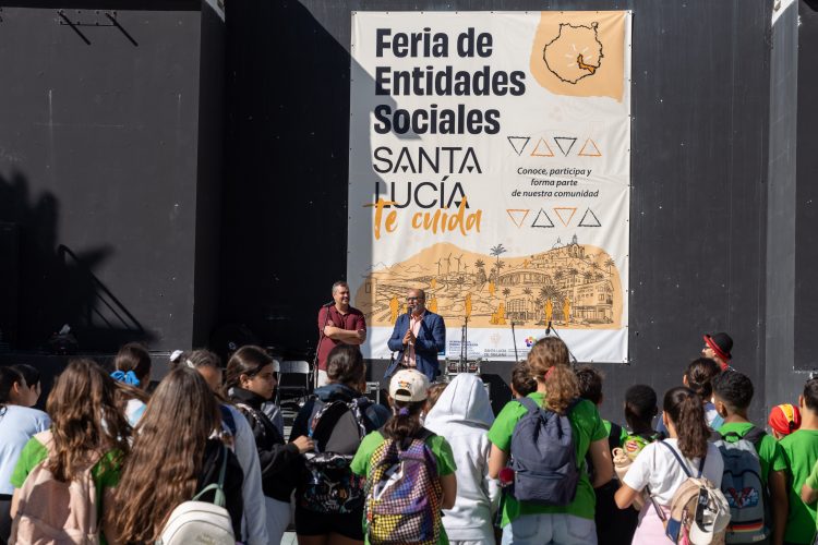 Las Entidades Sociales muestran su trabajo comunitario a la ciudadanía en Vecindario