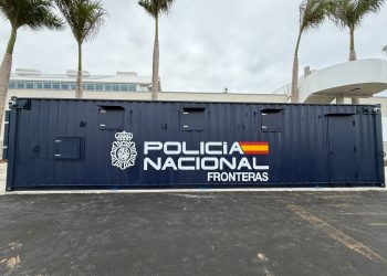 El Puerto de Las Palmas instala el primer contenedor para el control fronterizo e información a pasajeros en la Terminal de Cruceros