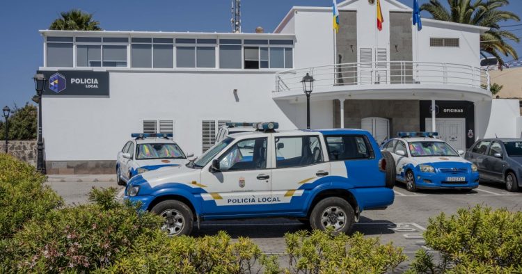 La Policía Local de Mogán investiga un presunto delito de falsedad documental en un carnet de conducir