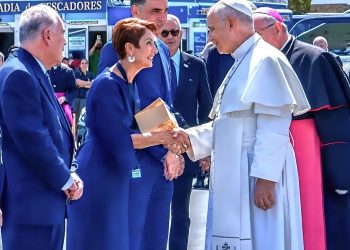 Visita del Papa León XIV al Muelle de Arguineguín: un encuentro por la memoria y la dignidad