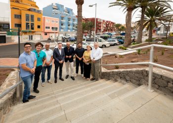 El consejero de Turismo visita la renovación de la Avenida Alcalde Antonio Rosas, en Gáldar, y se compromete a cofinanciar el alumbrado 
