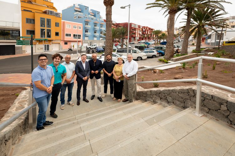El consejero de Turismo visita la renovación de la Avenida Alcalde Antonio Rosas, en Gáldar, y se compromete a cofinanciar el alumbrado 