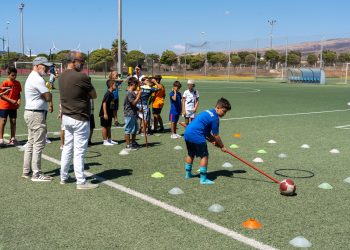 Fútbol, baloncesto, natación, talleres y actividades artísticas en los campus de verano de Santa Lucía de Tirajana
