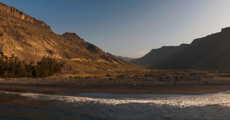 El acceso a la playa de Veneguera reabre hoy a las 16:00 horas