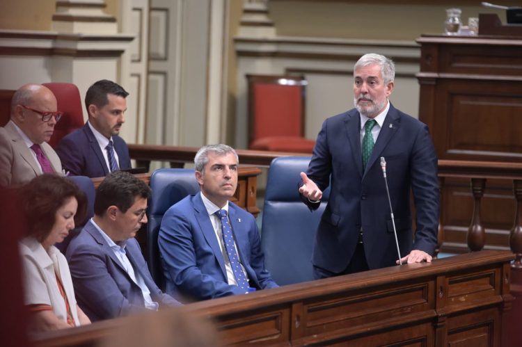 Clavijo llama a las fuerzas políticas “a alcanzar acuerdos” para defender la financiación de Canarias