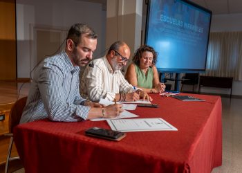 El Ayuntamiento y el personal de las Escuelas Infantiles firman el final del conflicto colectivo