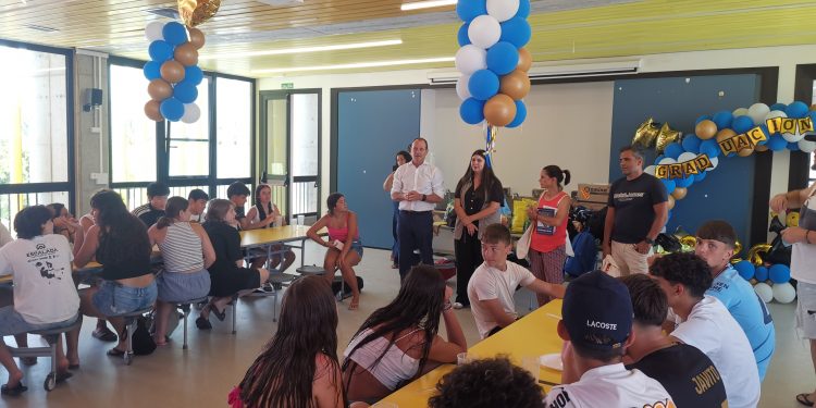 Agüimes recibe a 25 jóvenes de El Hierro en un intercambio de mediadores juveniles