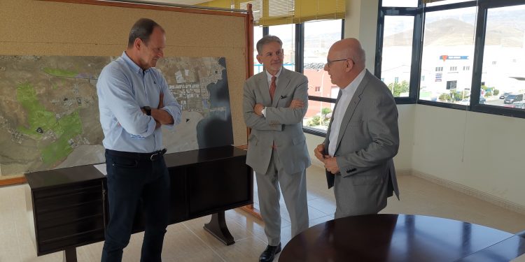 Ayuntamiento de Agüimes y Cabildo acuerdan la adquisición de suelo para 680 viviendas de alquiler asequible