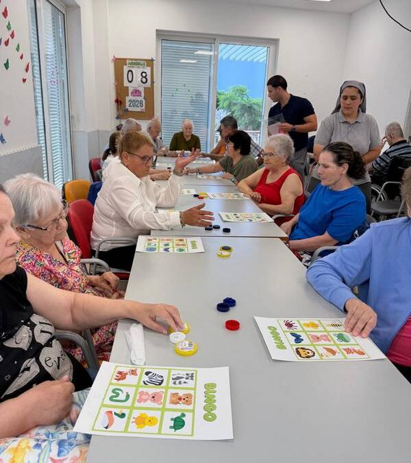 La experiencia «A Corazón Abierto» llena de sonrisas y cercanía el Centro de Estancia Diurna para Personas Mayores de Ingenio