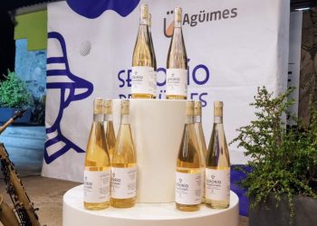 La plaza del Rosario acoge este viernes una nueva edición de la Noche de Vinos