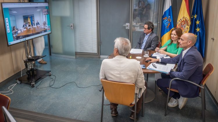 Canarias y Estado avanzan en la creación de un Órgano Bilateral Aeroportuario
