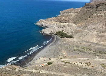 Onalia Bueno reprocha al Cabildo que llegue nueve años tarde a resolver la situación jurídica del barranco de Veneguera
