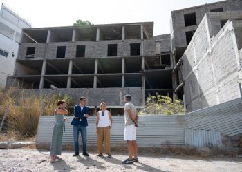 El Ayuntamiento de Mogán y el Gobierno de Canarias avanzan en la transformación de un edificio inacabado en 44 viviendas protegidas