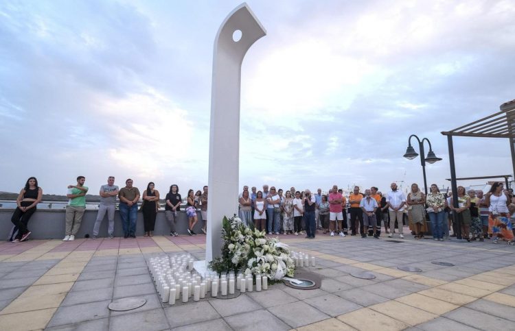 Telde mantiene vivo el recuerdo de las víctimas del JK5022 desde el respeto y la intimidad