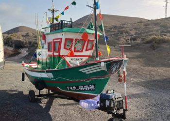 La Vará del Pescao celebra su 30ª edición con la participación de una barquilla de Lanzarote