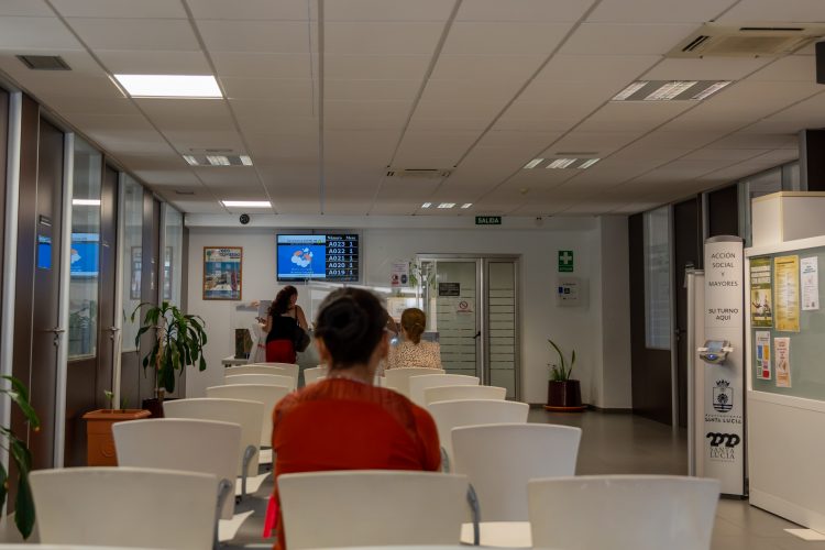 Santa Lucía presenta un proyecto para realizar un diagnóstico de las necesidades sociales del municipio