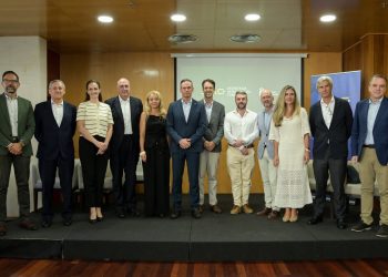 El Gobierno de Canarias aborda el impacto económico del sector aeroespacial en Canarias