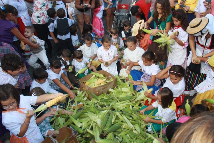 La Subida del Millo abre las fiestas patronales en honor a la Virgen del Rosario