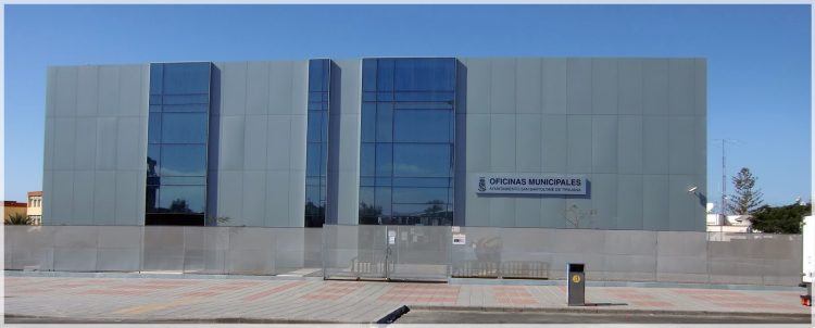 San Bartolomé de Tirajana informa sobre la retirada temporal de publicidad de los soportes municipales en vía pública