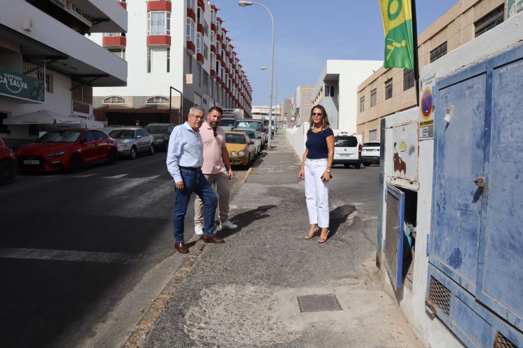El Ayuntamiento afronta la renovación integral de aceras en Bellavista