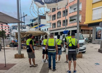 La Policía Local de Mogán levantó la pasada semana 121 actas en los mercadillos municipales
