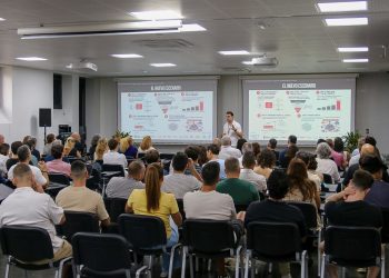 Casi 150 congresistas abordan la gestión del deporte en la era tecnológica en el IX Congreso de ACAGEDE