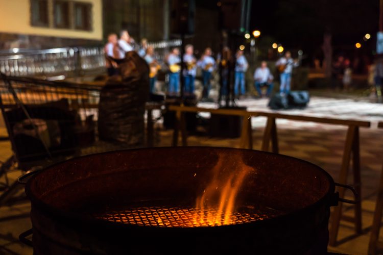 Parrandas y castañas asadas para celebrar los finaos en barrios y pueblos de Santa Lucía de Tirajana 