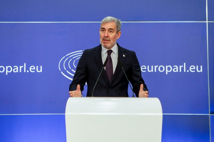 Clavijo insta a Sánchez a redoblar esfuerzos en defensa de Canarias en la negociación del Marco Financiero de la UE