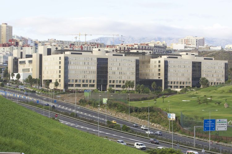 El SCS destina más de seis millones de euros a la reforma del sistema de producción térmica del Hospital Doctor Negrín