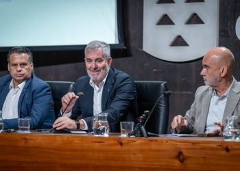 Clavijo: “Las administraciones tienen que posibilitar que los mayores formen parte de las decisiones públicas”